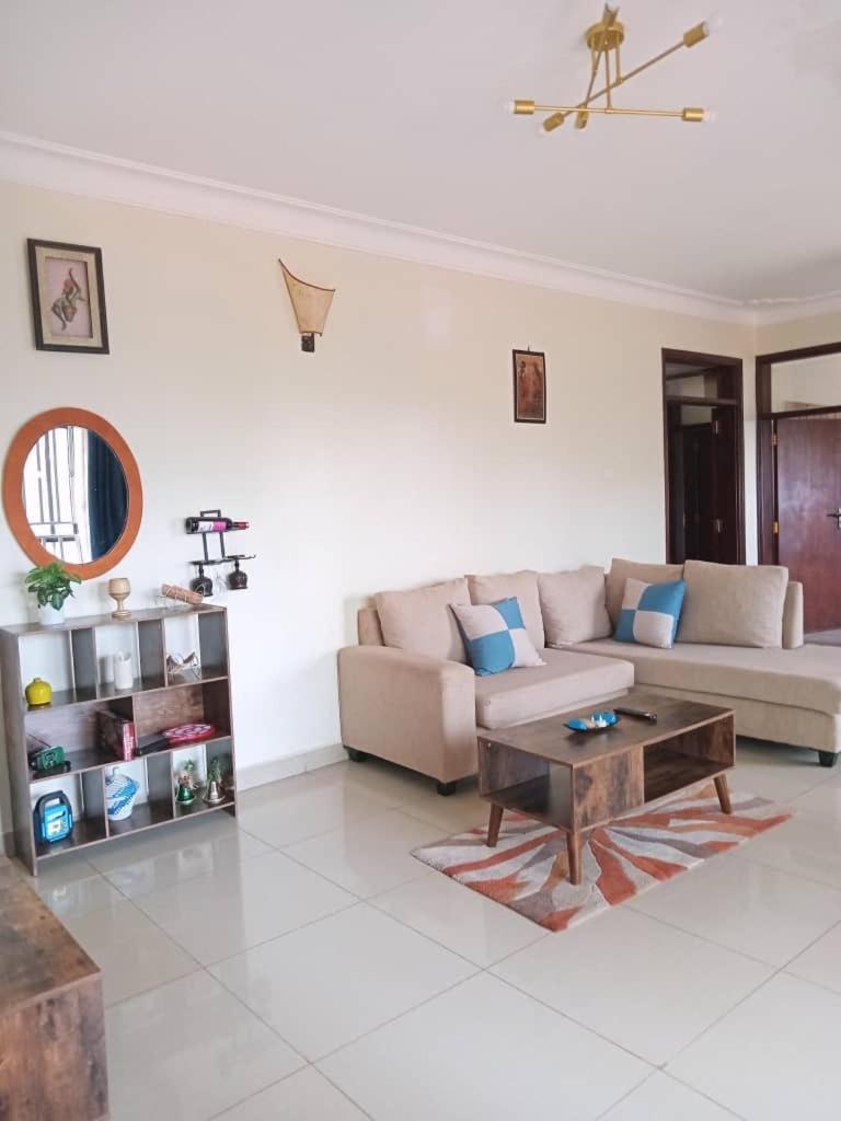 The Abode Apartments Lake View & Breakfast Suite Near Beach Entebbe Buitenkant foto